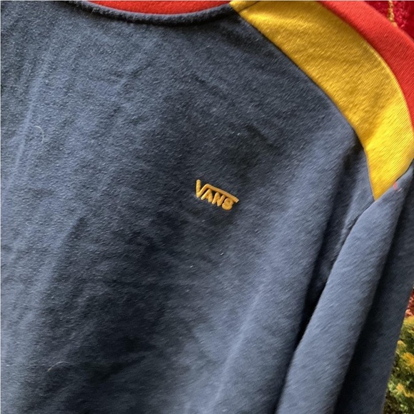 Medium Vans cropped sweatshirt with a relaxed fit, Good condition - Picture 5 of 5
